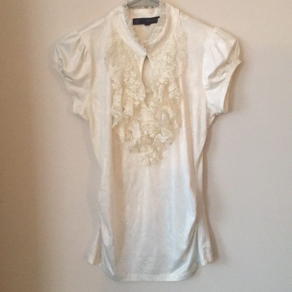 Cap sleeve key-hole top.